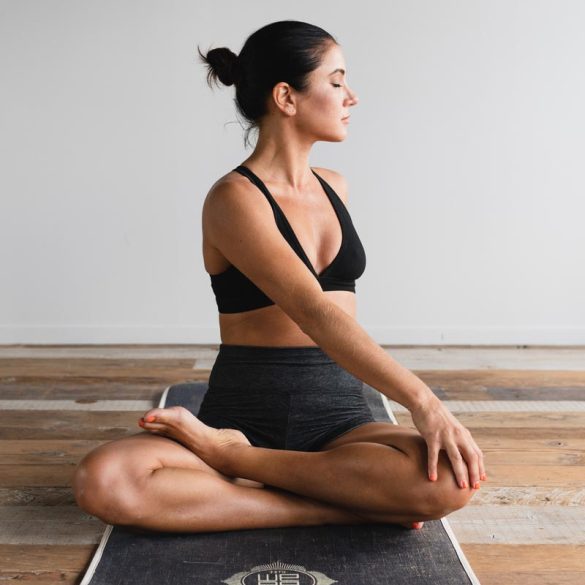 yoga-featue-1 yoga-featue-1